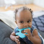 Dr. Brown's Flex Friends Silicone Elephant Teether - Blue - الصورة 3