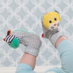 ⁦Infantino, Foot Rattles - Zebra/Tiger⁩ - الصورة ⁦3⁩