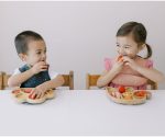 Milk it baby, Bamboo Tableware - Tiger Paw Suction Plate & Fork Set - الصورة 2