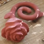 ⁦Natruba, Natural Rubber, Teether Rose - Red⁩ - الصورة ⁦3⁩
