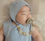 Daisy Fabric Pacifier Holder Clip - Image 4