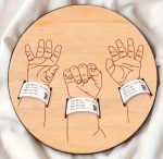 ⁦Newborn Hospital Bracelet Engraved, Laser-Cut Wood Board, Memorial Pregnancy Wristband⁩ - الصورة ⁦7⁩