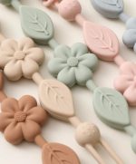 Silicone Pacifier Wood Clip Holder- Flower, 2pcs./ Pack - الصورة 3