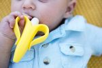 ⁦Baby Banana Training Toothbrush for Infants to 1 year⁩ - الصورة ⁦5⁩