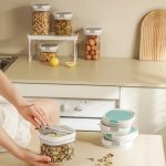 ⁦Magnetic Spoon Storage Container- 1300ml transparent Black⁩ - الصورة ⁦3⁩